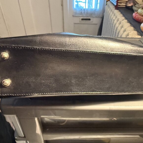 Brighton crocodile embossed vintage bag brown and black with Heart emblems. - Picture 7 of 14